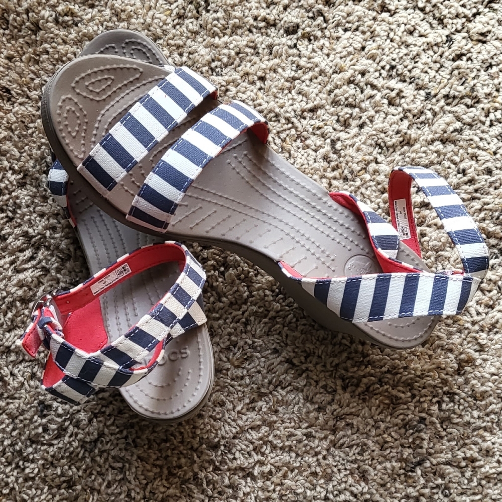 CROCS wedge sandles
